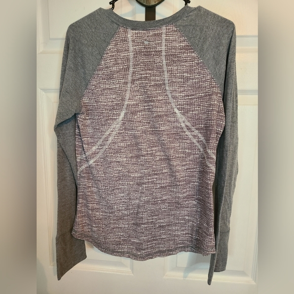 Tek Gear Men's Classic Long Sleeve Workout Shirt,Size: Medium Color: Grey/Purple - Picture 6 of 9